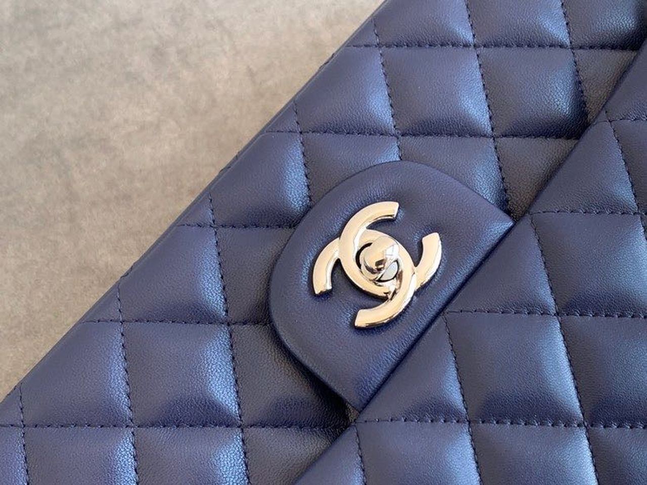 Chanel Classic Handbag Navy Blue For Women, Women’s Bags, Shoulder And Crossbody Bags 10.2in/26cm