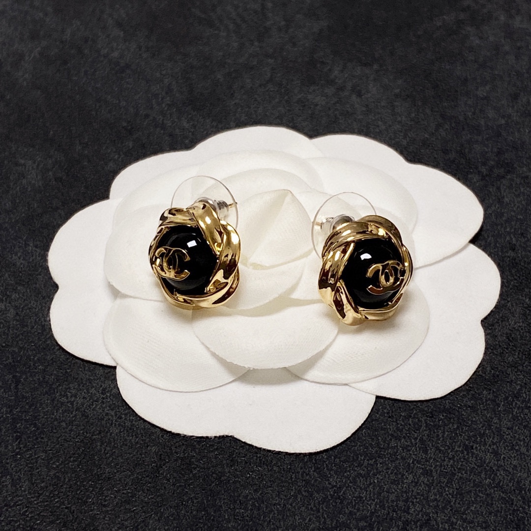 Chanel Clip Earrings Black For Women