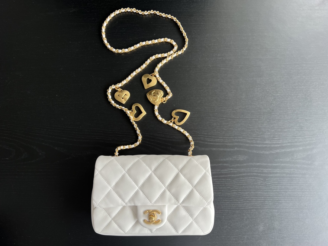 Chanel Diana Hobo Bag With Chain Black/White For Women 7 in / 17.8 cm