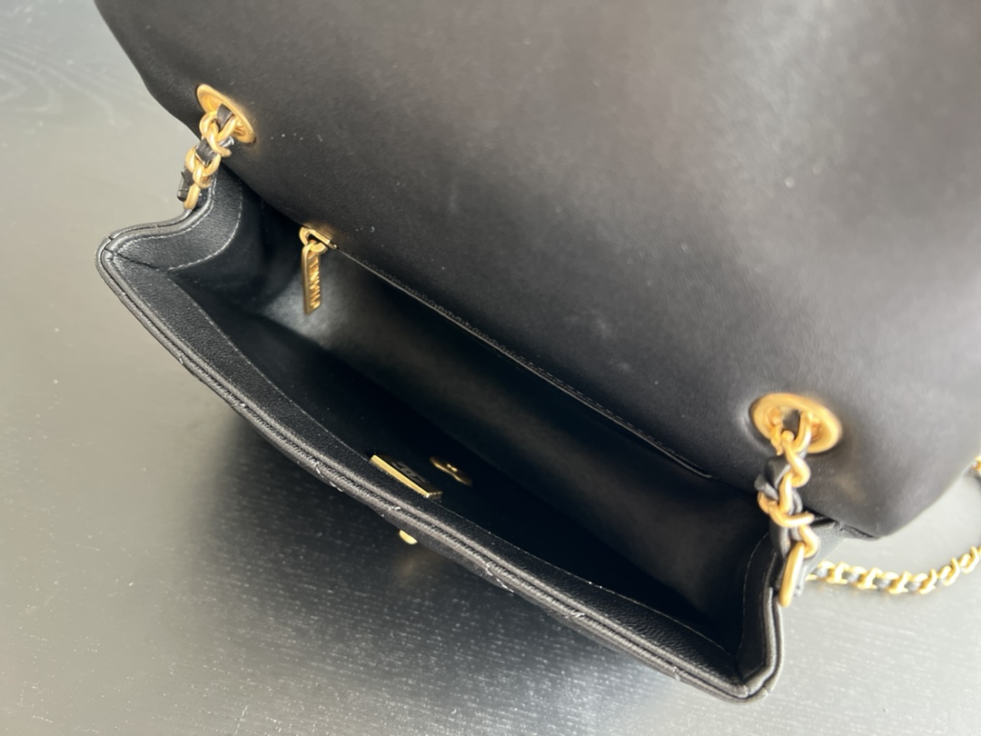 Chanel Diana Hobo Bag With Chain Black/White For Women 7 in / 17.8 cm