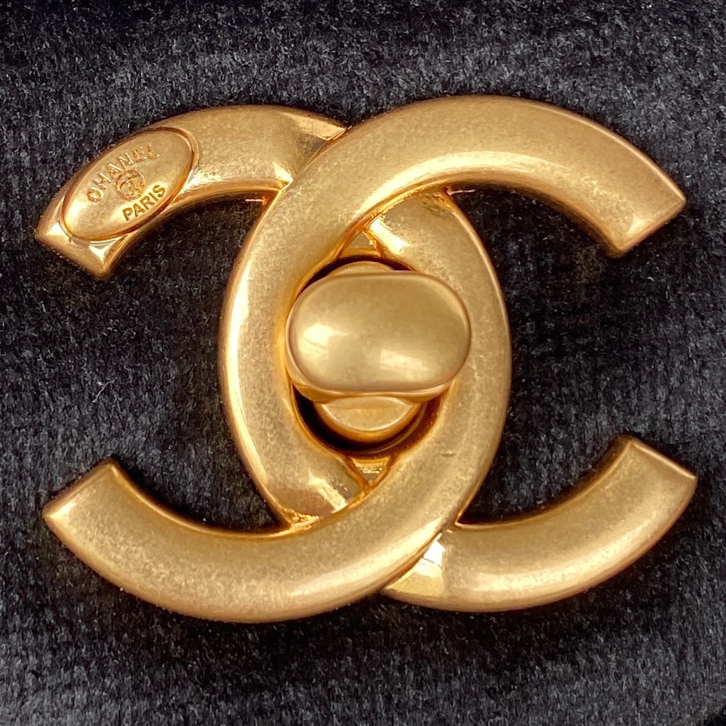 Chanel Flap Bag Gold Hardware Black For Women, Women’s Handbags, Shoulder Bags 9.4in/24cm