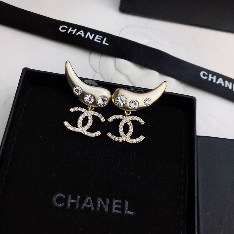 Chanel Horn Shape Earrings Gold Tone For Women