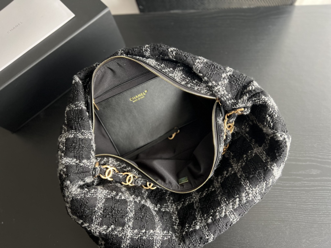 Chanel Large Maxi Hobo Bag Black/Multicolor For Women 19.7 in / 50 cm AS3564 NJ601