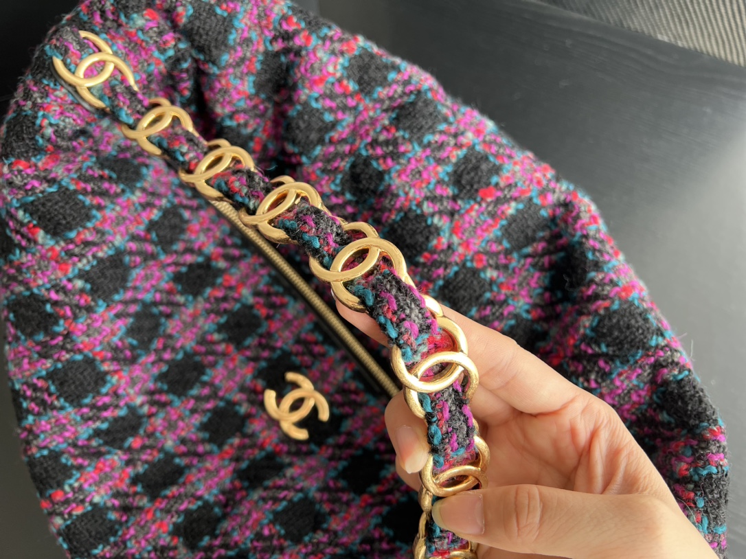 Chanel Large Maxi Hobo Bag Black/Multicolor For Women 19.7 in / 50 cm AS3564 NJ601