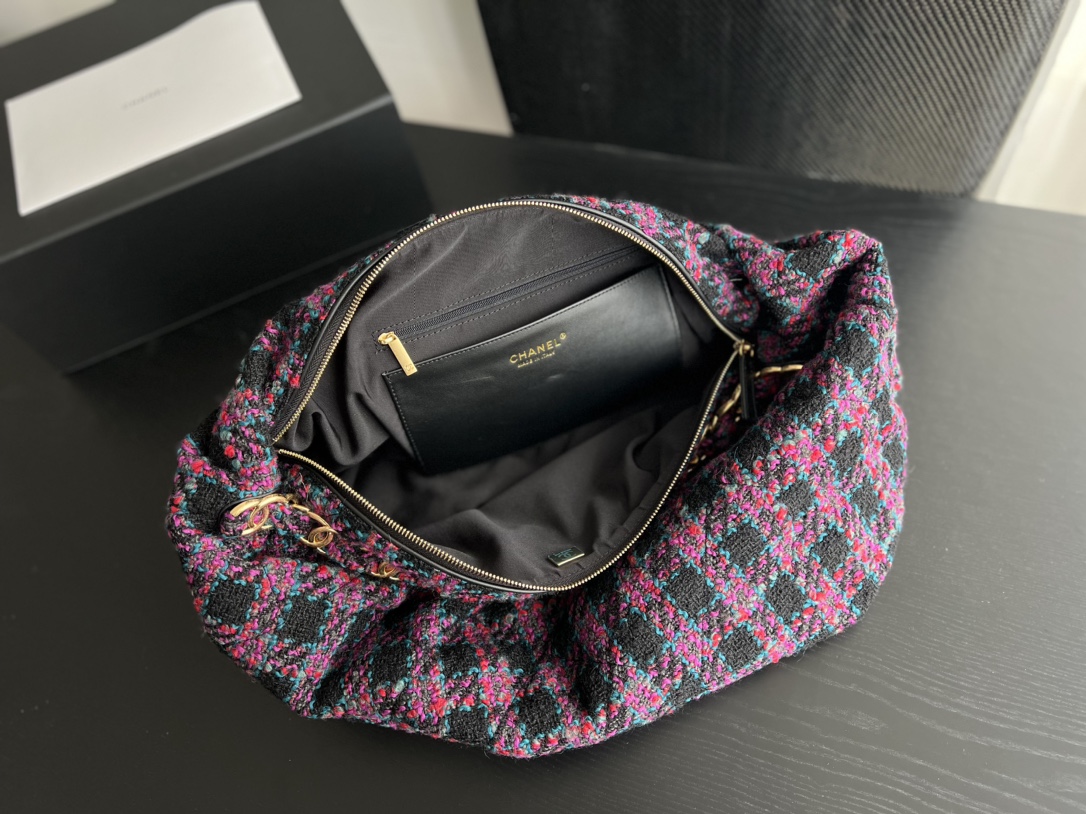 Chanel Large Maxi Hobo Bag Black/Multicolor For Women 19.7 in / 50 cm AS3564 NJ601