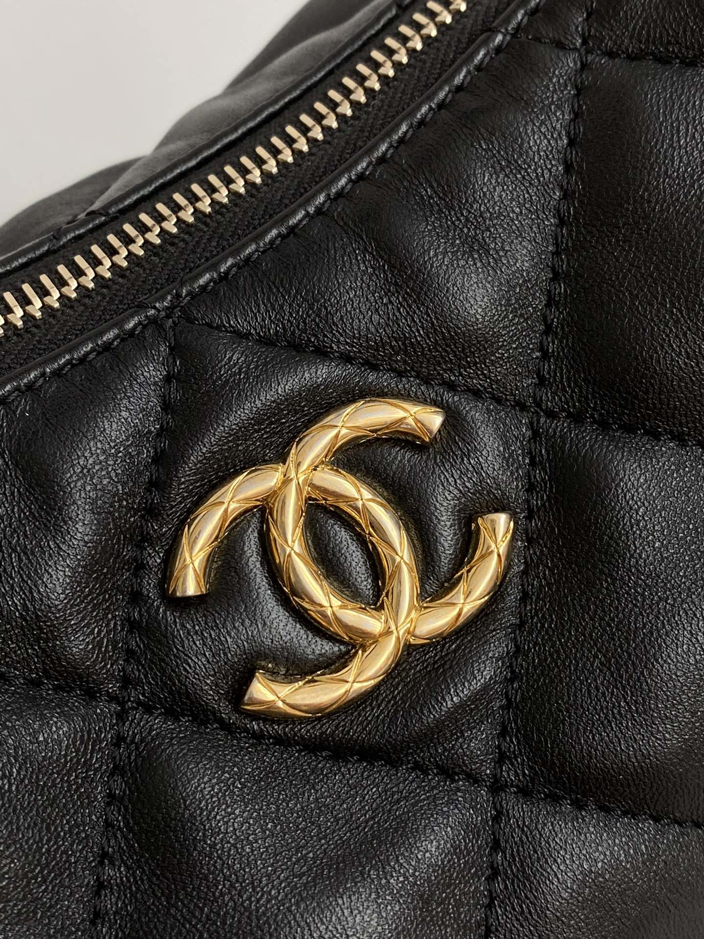 Chanel Maxi Hobo Bag Black For Women, Women’s Bags 13.7in/35cm AS3488 94305