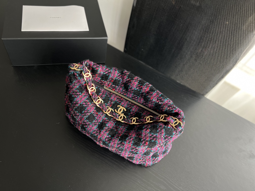 Chanel Maxi Hobo Bag Multicolor/ Black For Women 17.6 in / 45 cm AS3632 NK244