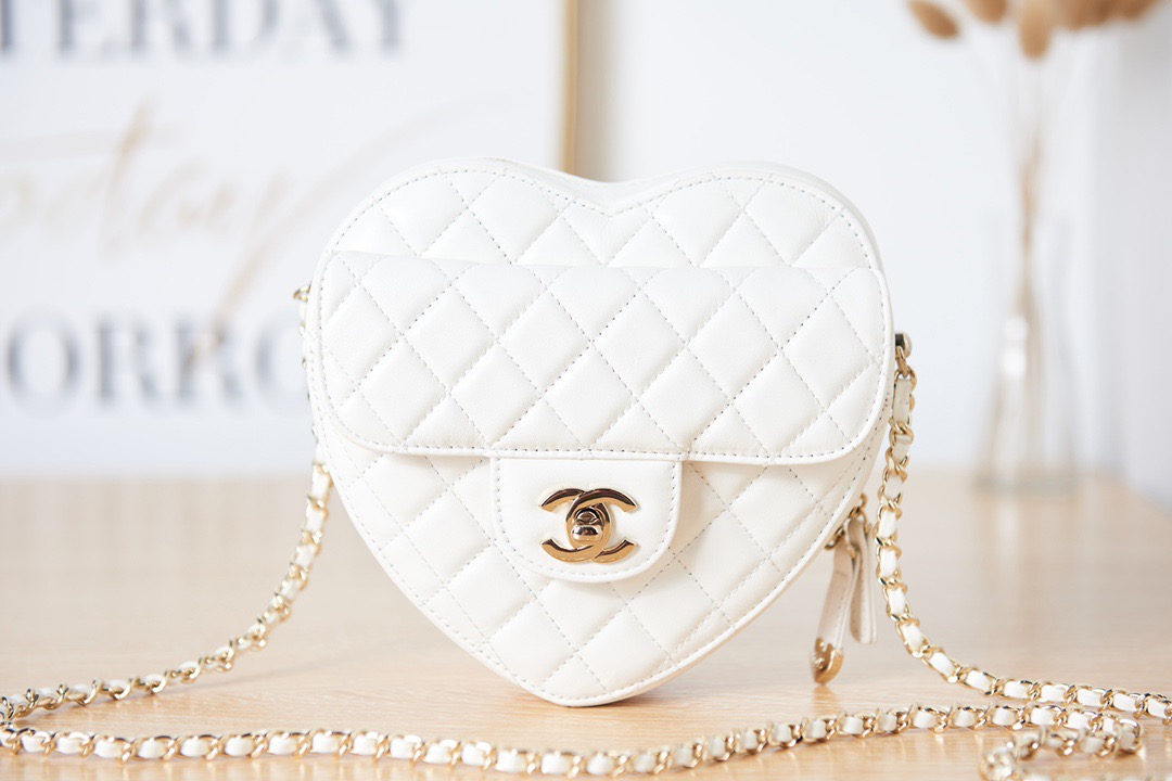 Chanel Mini Heart Bag White For Women 7in/18cm AS3191 10601