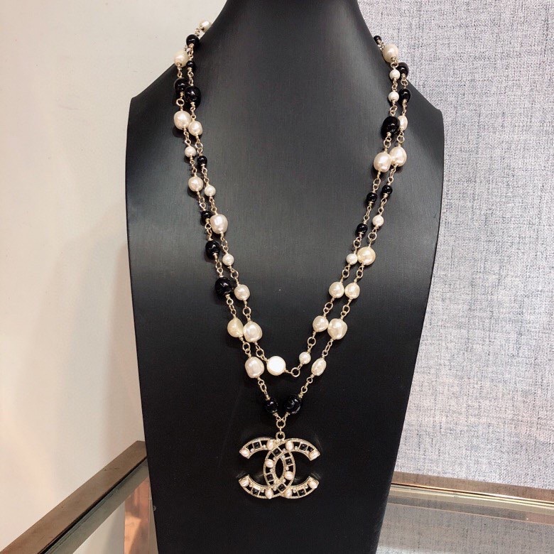 Chanel Mix Black And White Color Necklace Gold Tone For Women