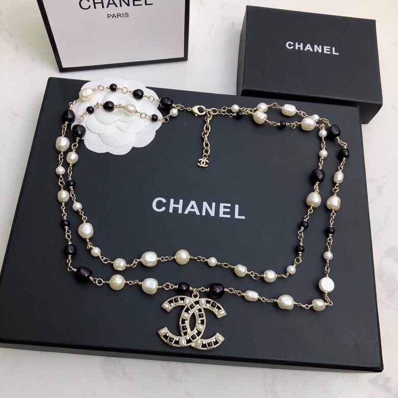 Chanel Mix Black And White Color Necklace Gold Tone For Women