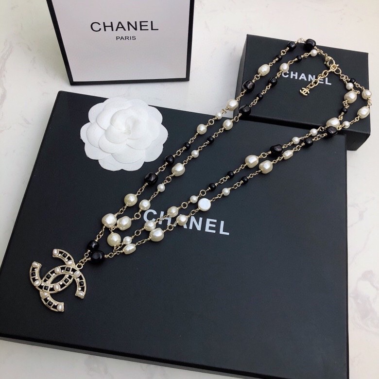 Chanel Mix Black And White Color Necklace Gold Tone For Women