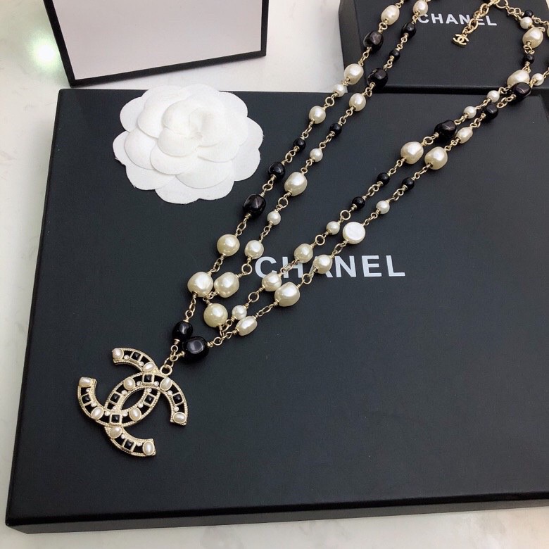 Chanel Mix Black And White Color Necklace Gold Tone For Women