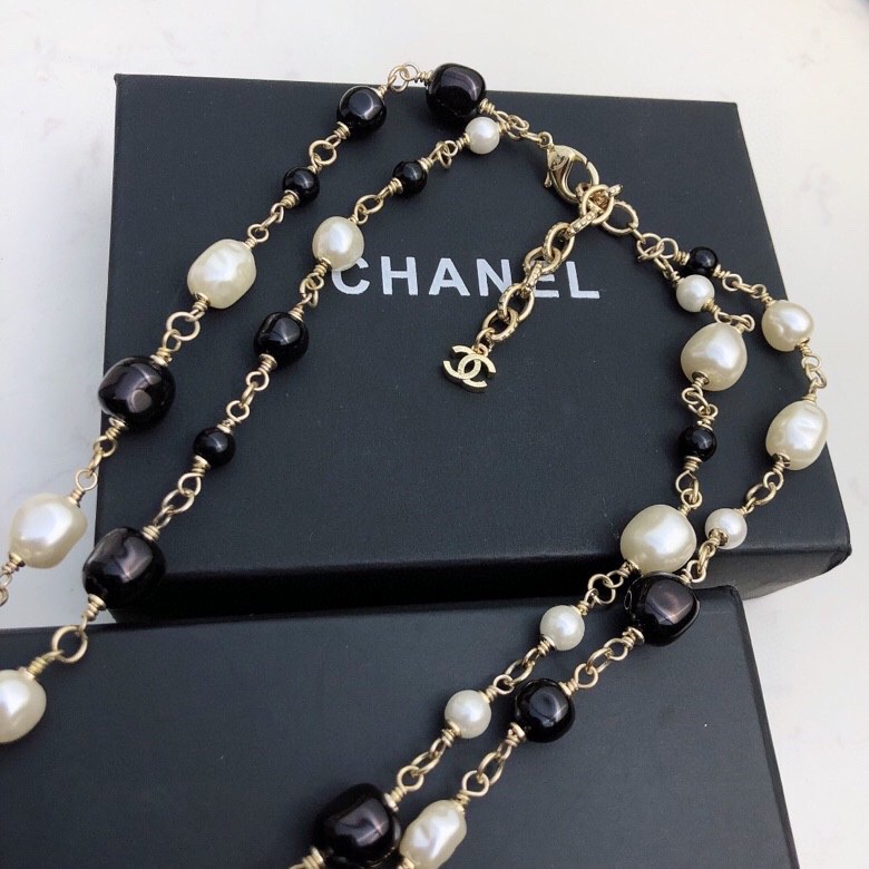 Chanel Mix Black And White Color Necklace Gold Tone For Women