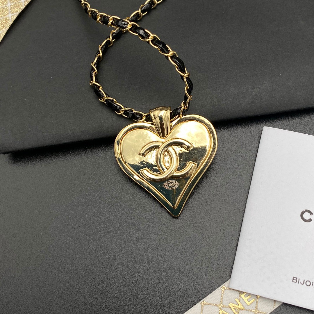 Chanel Mix Black Color Necklace Gold Tone For Women
