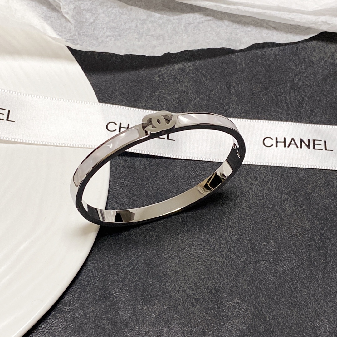 Chanel Mother-Of-Pearl Bracelet Silver For Women
