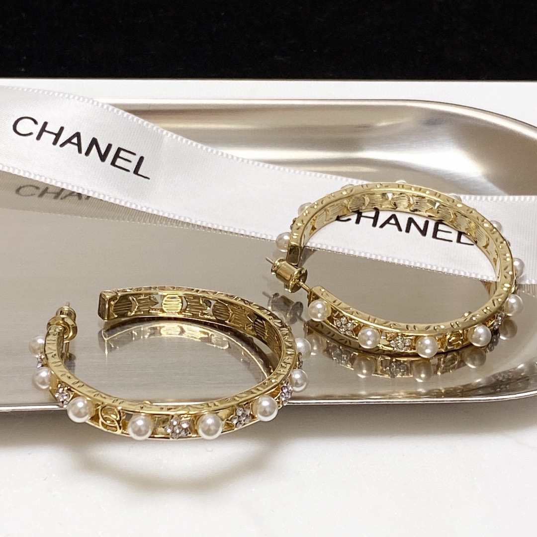 Chanel Pearl Diamond Earrings Gold For Women