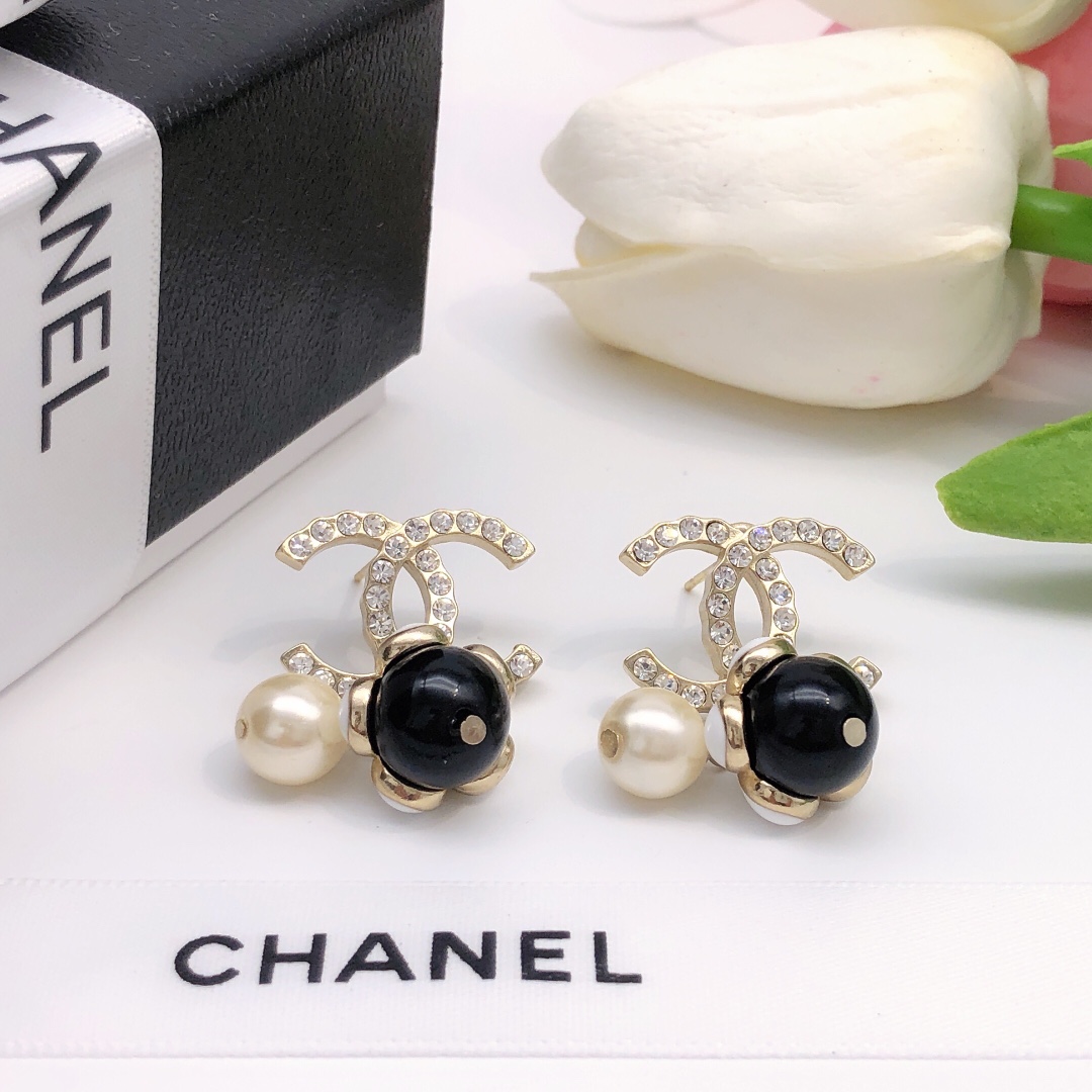 Chanel Pearl Earrings Black For Women