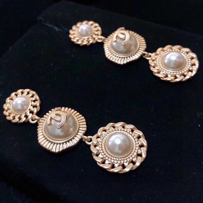 Chanel Pearl Links Earrings Gold Tone For Women