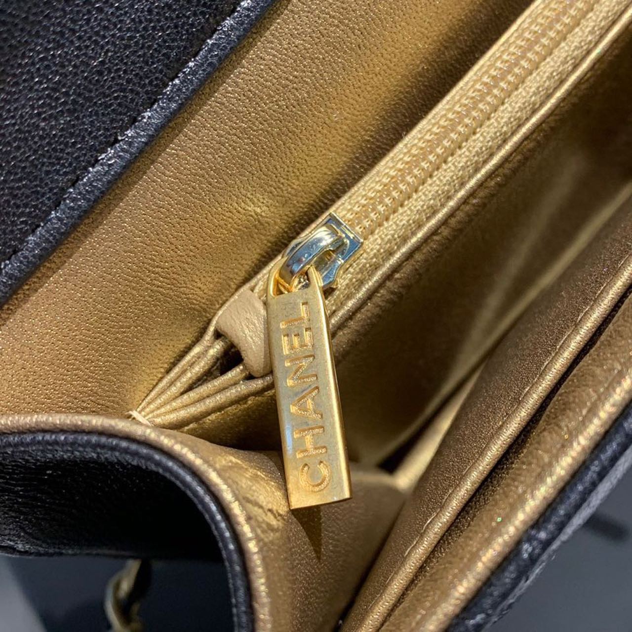 Chanel Short Pearl Handle Bag Gold Toned Hardware Black For Women, Women’s Handbags, Shoulder And Crossbody Bags 8.2in/21cm
