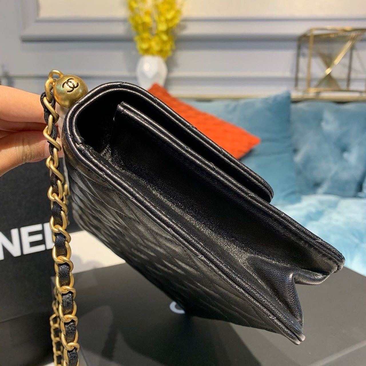 Chanel Short Pearl Handle Bag Gold Toned Hardware Black For Women, Women’s Handbags, Shoulder And Crossbody Bags 8.2in/21cm