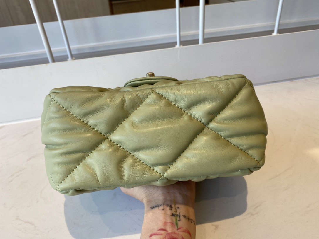 Chanel Small Flap Bag Gold Hardware Green For Women, Women’s Handbags, Shoulder Bags 7.5in/19cm