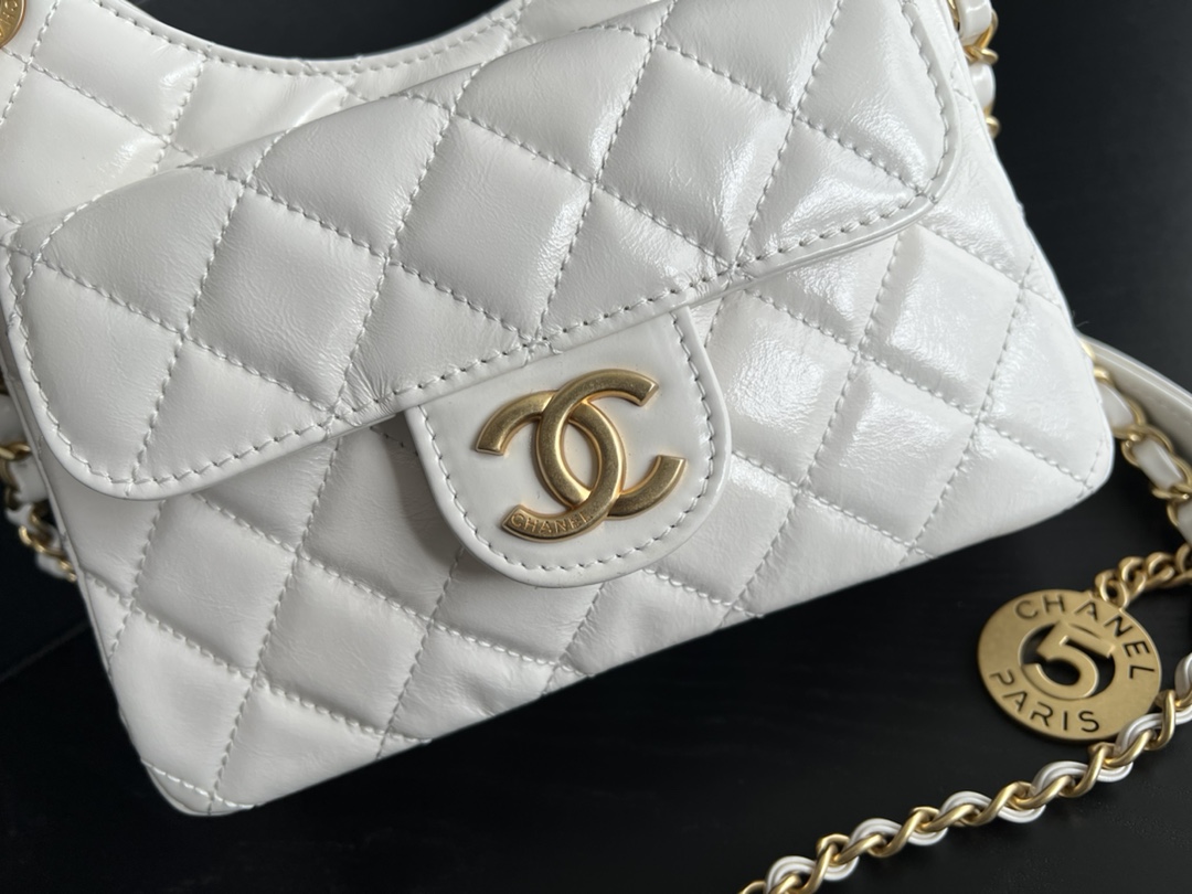 Chanel Small Hobo Bag White For Women 6.6in/17cm AS3710 10601