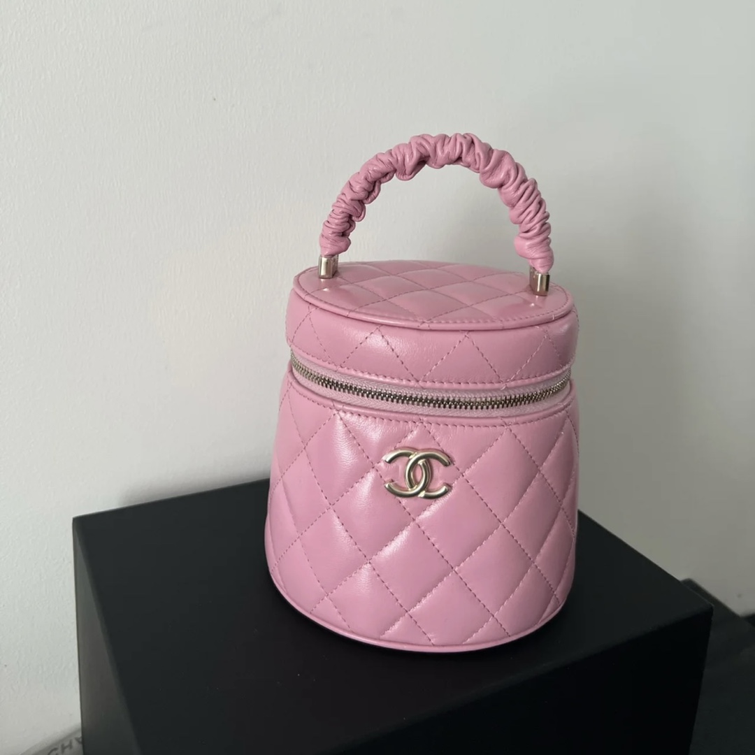 Chanel Small Vanity Case 13cm Pink For Women