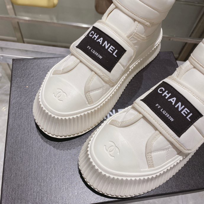 Chanel Sneakers White High Top For Women