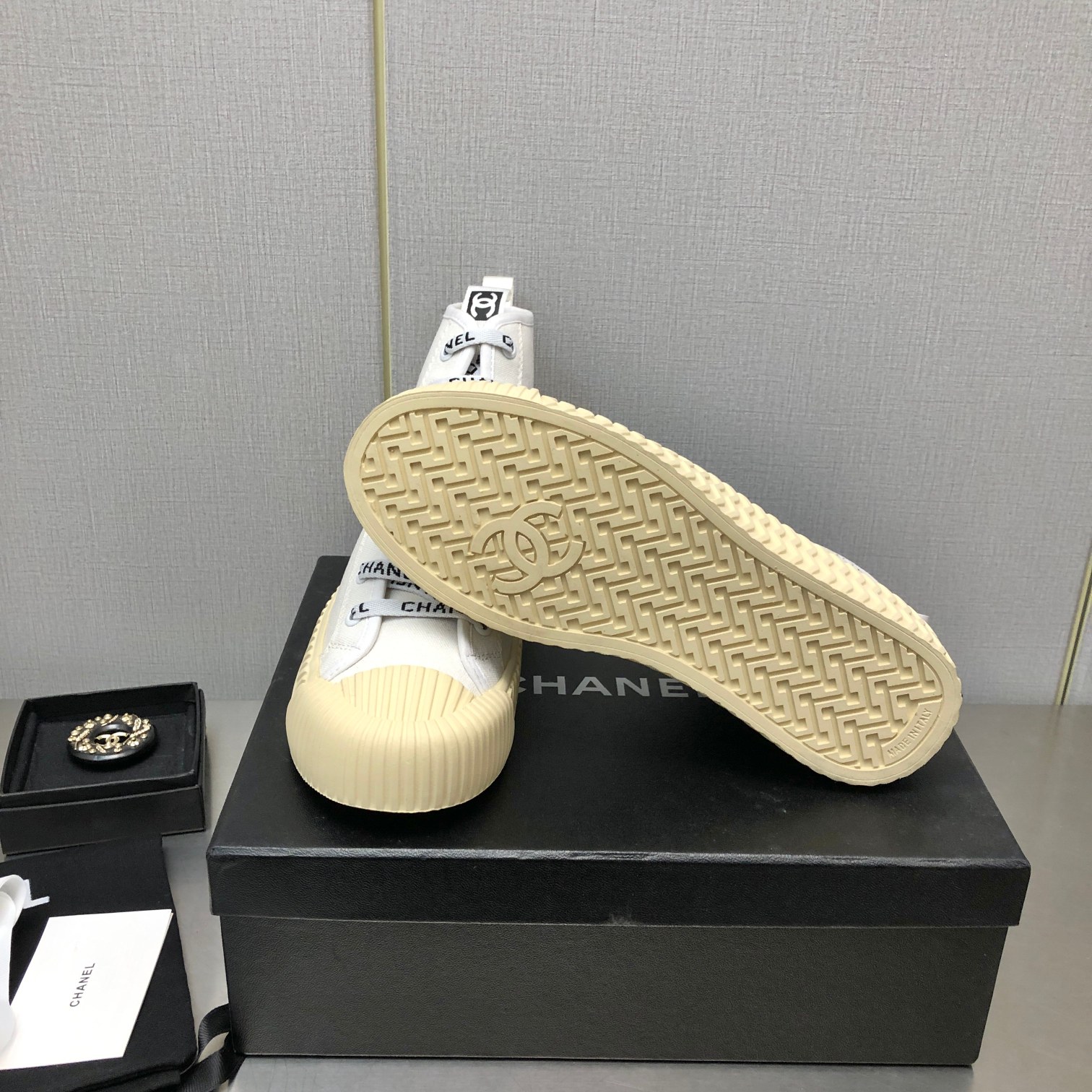 Chanel Sneakers White High Top For Women