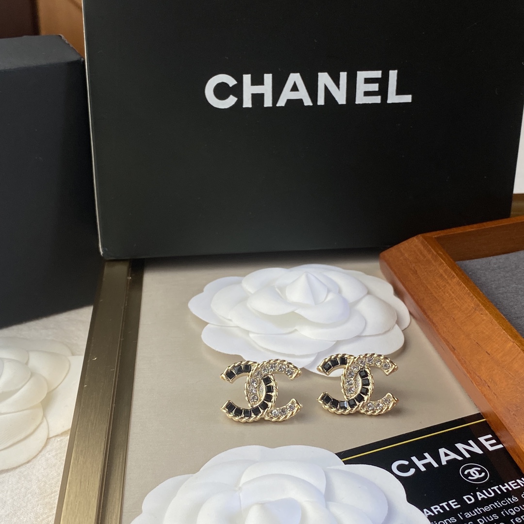 Chanel Spring Earrings Gold For Women