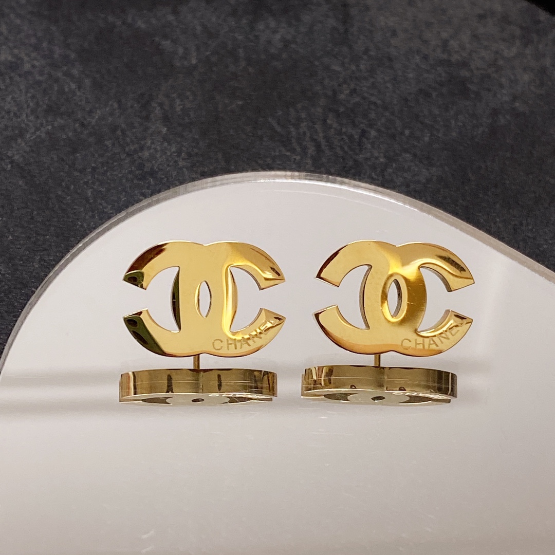 Chanel Stud Earrings Gold For Women