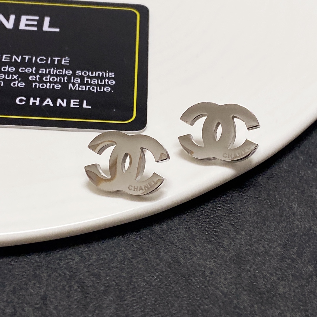 Chanel Stud Earrings Silver For Women