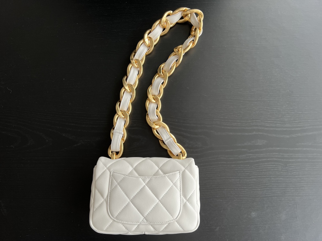 Chanel Trendy Cc Flap Bag White/ Beige For Women 6.7 in / 17 cm