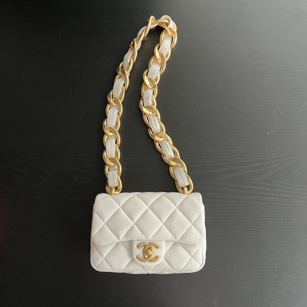 Chanel Trendy Cc Flap Bag White/ Beige For Women 6.7 in / 17 cm