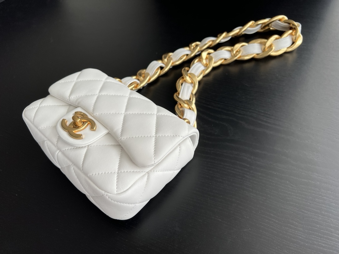 Chanel Trendy Cc Flap Bag White/ Beige For Women 6.7 in / 17 cm