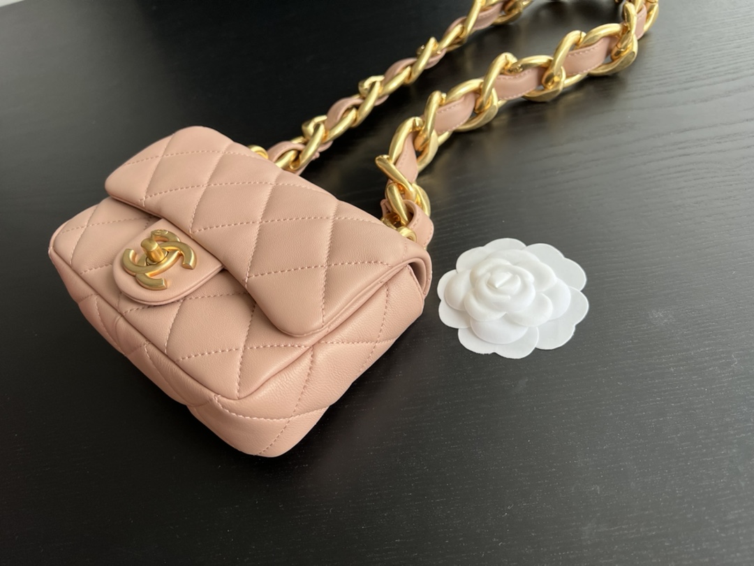Chanel Trendy Cc Flap Bag White/ Beige For Women 6.7 in / 17 cm