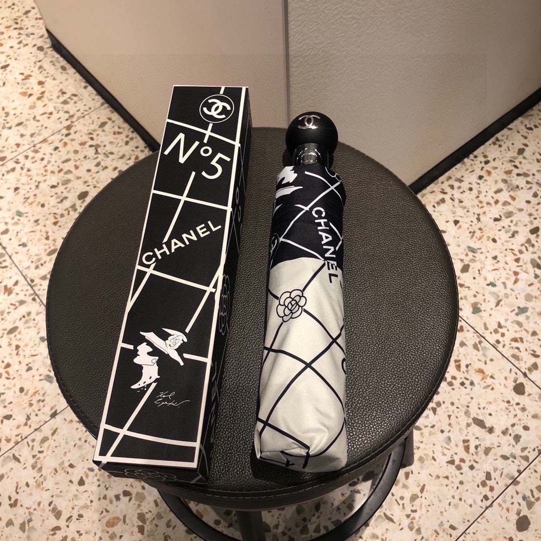 Chanel Umbrella With Logo CC White/Black