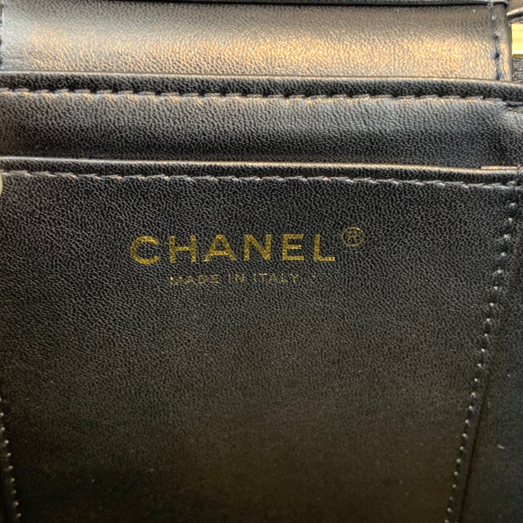 Chanel Vanity Case Gold Hardware Black For Women, Women’s Handbags, Shoulder Bags 7.9in/20cm AS2061 