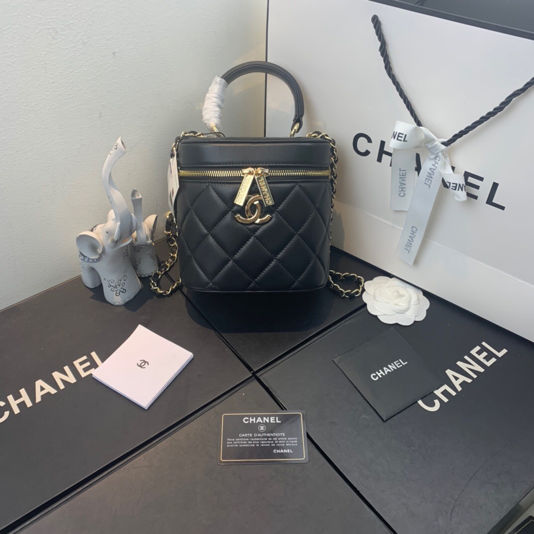 Chanel Vanity Case Gold Hardware Black For Women, Women’s Handbags, Shoulder Bags 7.9in/20cm AS2061 