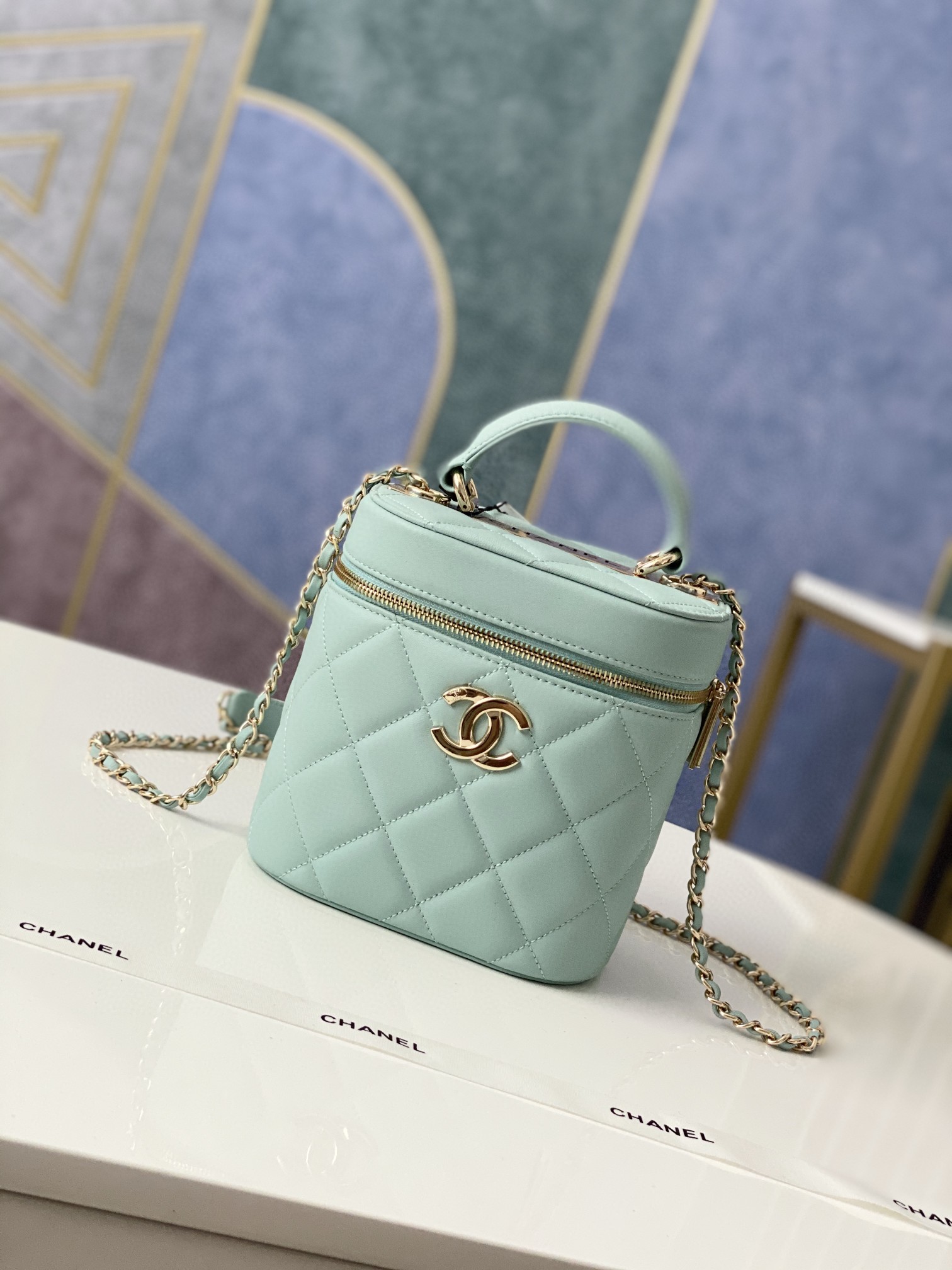 Chanel Vanity Case Gold Hardware Light Green For Women, Women’s Handbags, Shoulder Bags 9.4in/24cm 