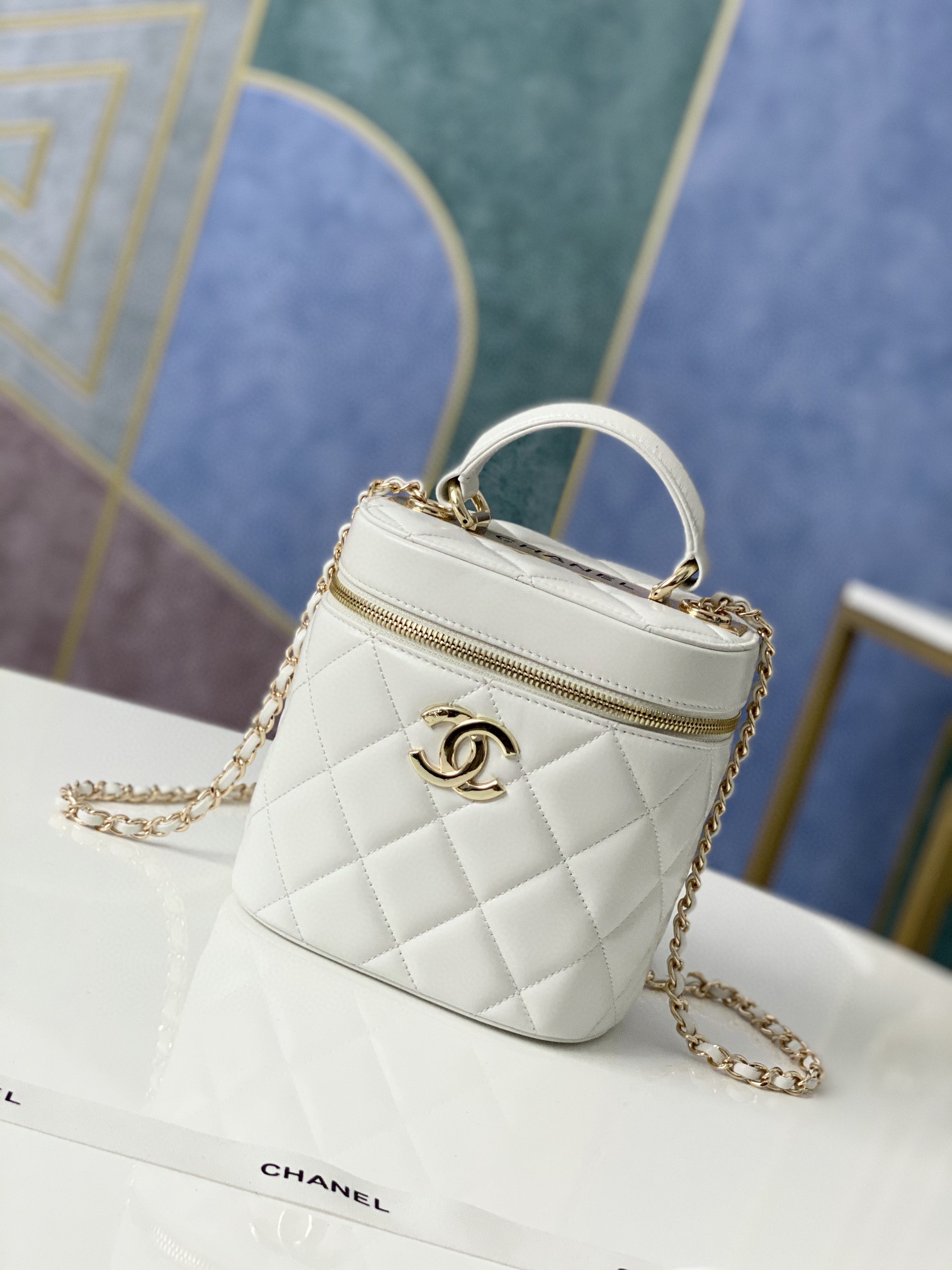 Chanel Vanity Case Gold Hardware White For Women, Women’s Handbags, Shoulder Bags 9.4in/24cm 