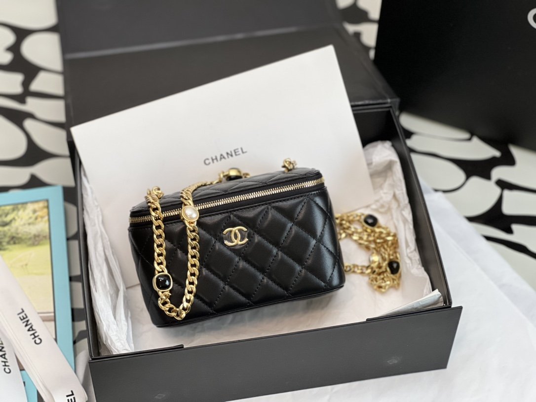 Chanel Vanity With Chain Black For Women, Women’s Bags 6.2in/16cm