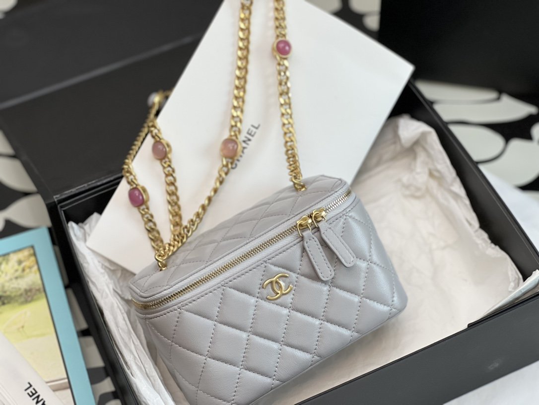 Chanel Vanity With Chain Gray For Women, Women’s Bags 6.2in/16cm