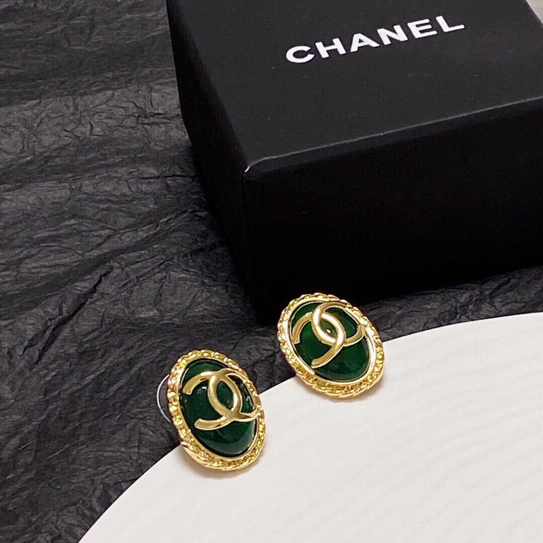 Chanel Vintage Clip Earrings Black For Women