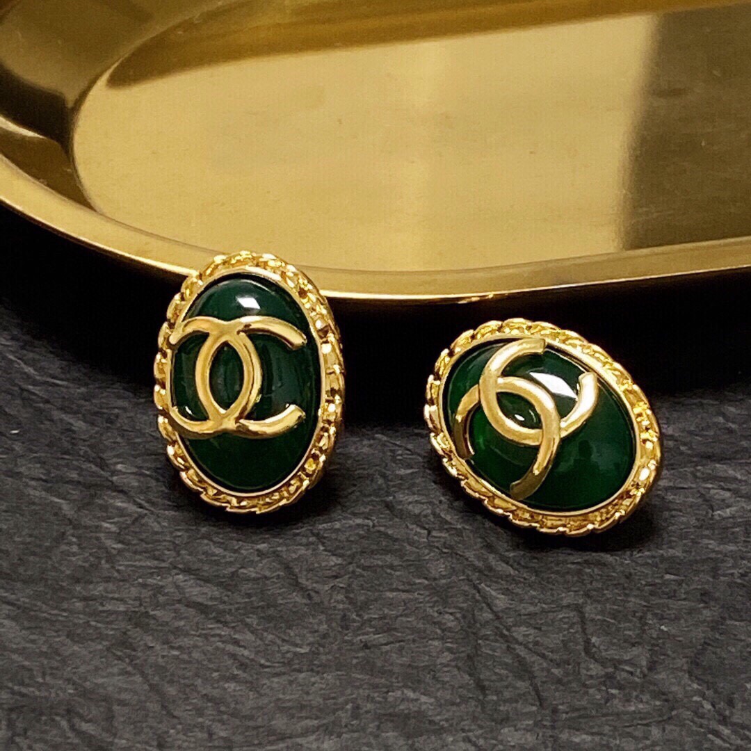 Chanel Vintage Clip Earrings Black For Women