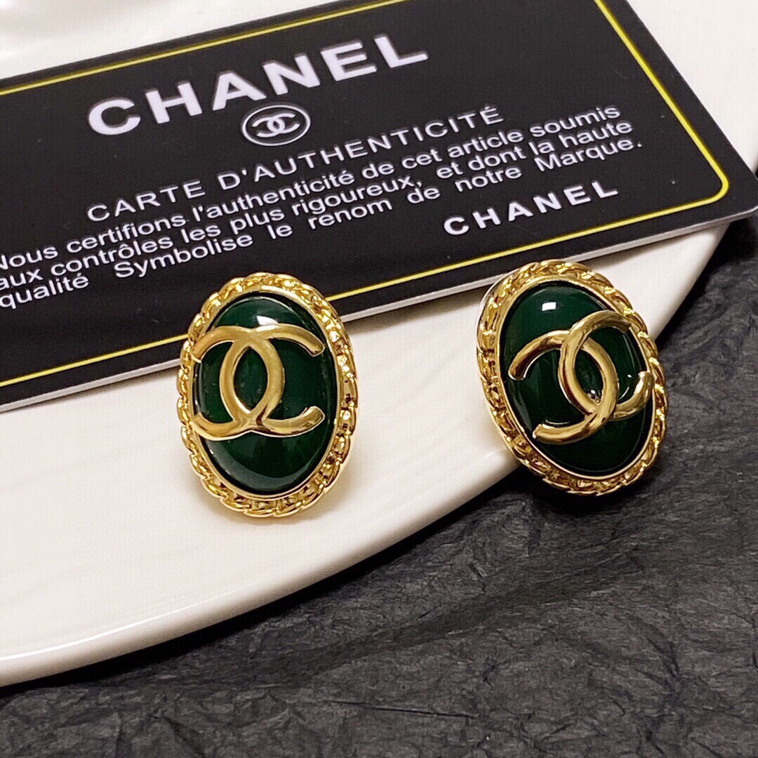 Chanel Vintage Clip Earrings Black For Women