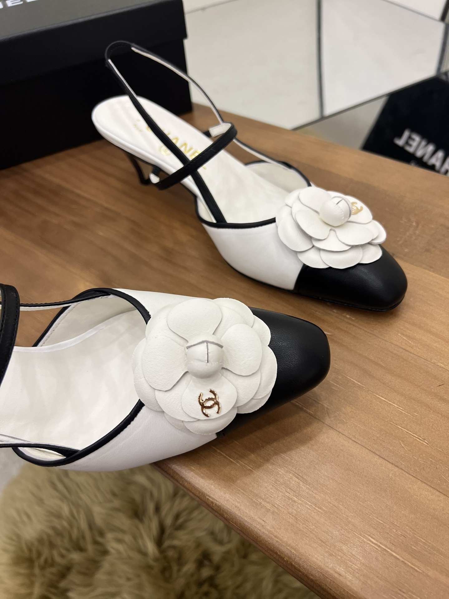 Chanel Women’s Camellia Flower Slingback White For Women
