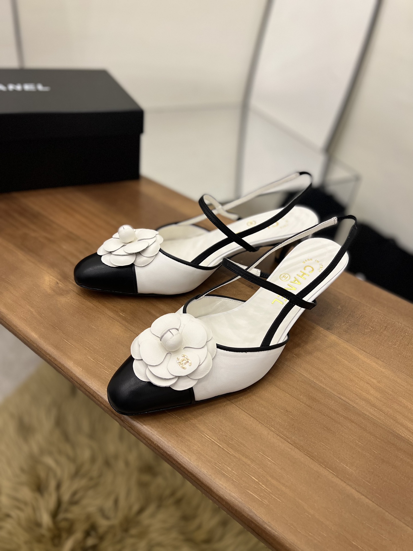 Chanel Women’s Camellia Flower Slingback White For Women