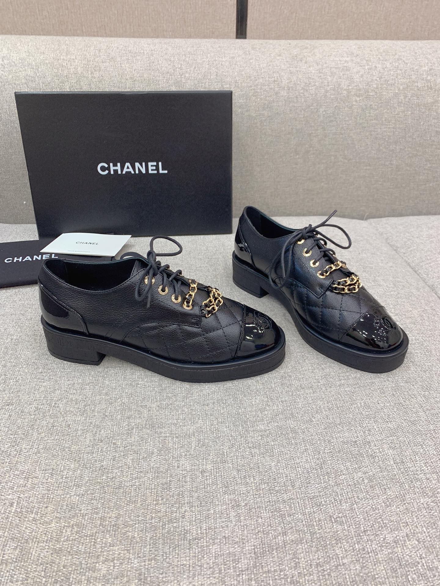 Chanel Women’s Lace- Ups With Gold Chain Black For Women 1.6in/4cm