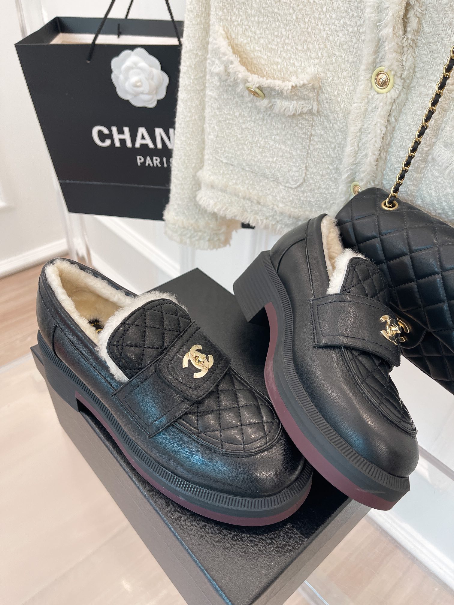 Chanel Women’s Loafers With Lining Black For Women